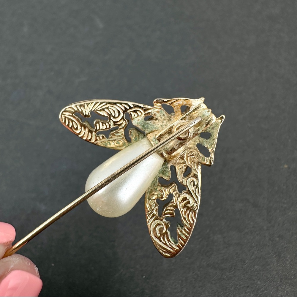 Vintage Bee Fly Bug Insect Stick Hat Lapel Pin Gold Tone Rhinestone Faux Pearl - Picture 13 of 16